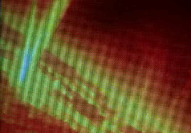 Die 4K-SDR-Version hat feinere Strukturen und sanftere Farbverläufe. Die dunklere HDR-Darstellung wirkt auf der Kamera schlechter, das entspricht aber nicht der Realität. (Foto: Andreas Sebayang/Golem.de) 